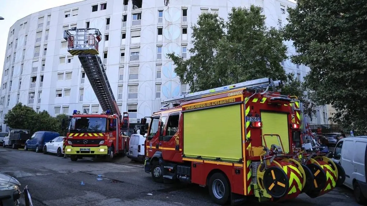 Felgyújtottak csuklyások egy lakótelepet Nizzában, 7-en meghaltak, köztük három kisgyerek