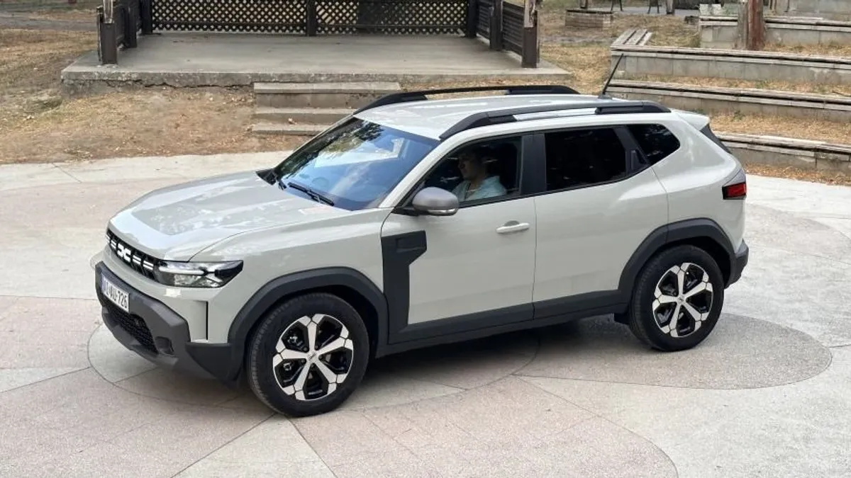 Más ligában játszik - Dacia Duster Hybrid 140 Journey teszt