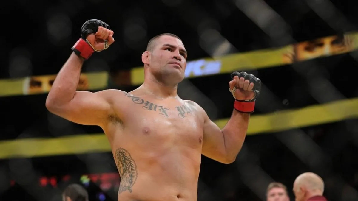 Megúszta az életfogytiglant a gyilkossággal vádolt egykori UFC-bajnok