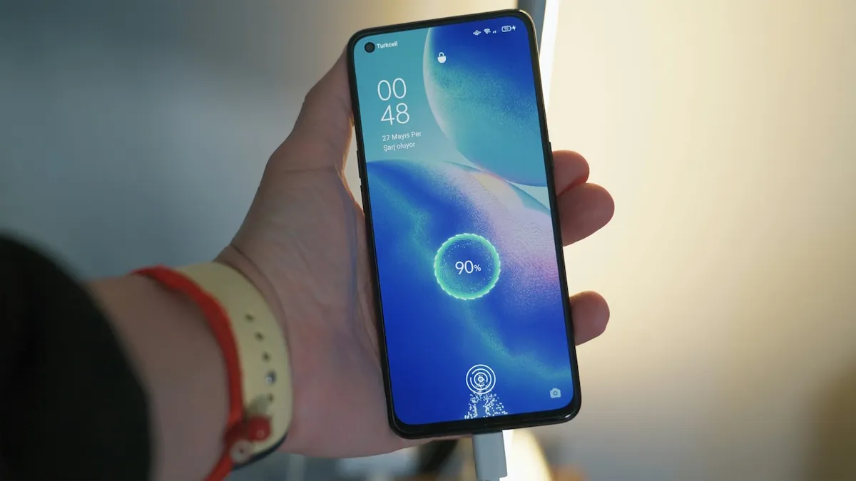 Percek alatt feltölthető ez a telefon