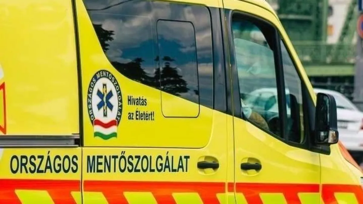 Négyes karambol történt a 3-ason, többen megsérültek