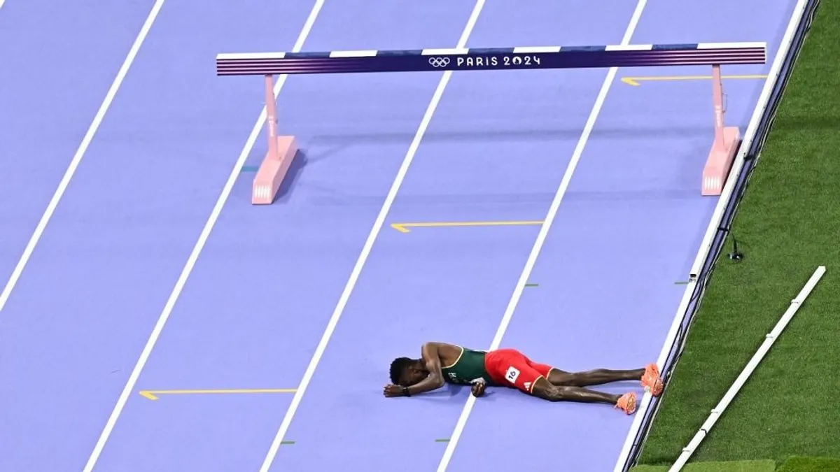 Fejére esett a futó, kórházba kellett vinni