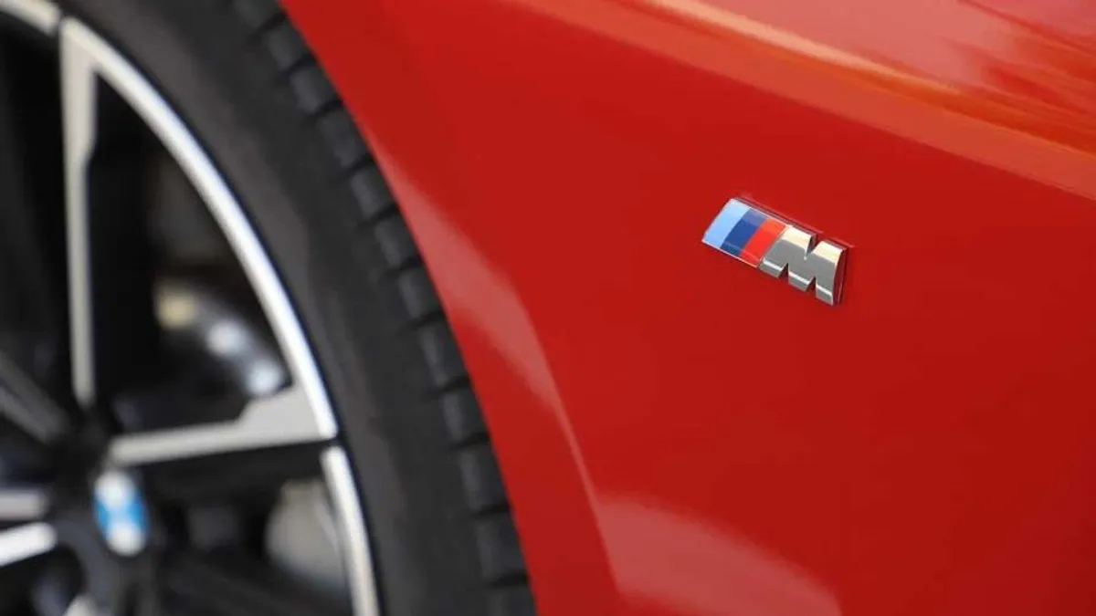 Veszélyes hibát fedeztek fel a BMW-kben, egymillió autót hívnak vissza