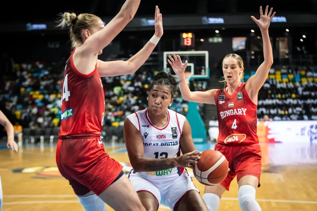 Baloncesto, mujeres, selección húngara, selección nacional femenina de baloncesto de Hungría, Campeonato Mundial, Copa del Mundo, Eliminatorias, Gran Bretaña, semifinales