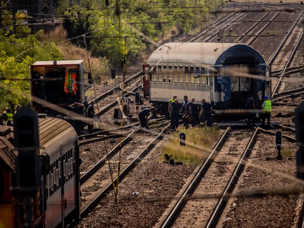 Kisiklott egy Intercity vonat a Keleti pályaudvar közelében, baleset, vonatbaleset, Intercitybaleset, Budapest, 2024.08.25.