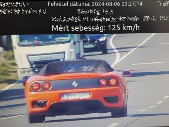 gyorshajtó Ferrari