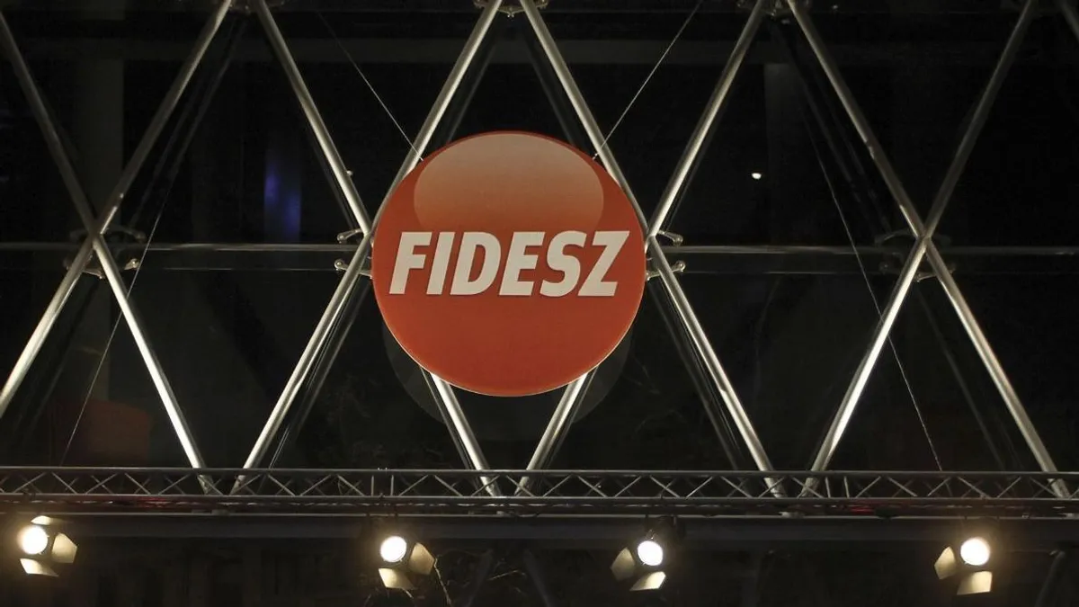 A Fidesz nem tűri az erőszakot, Magyar Péter a brüsszeli mentelmi joga mögé bújik