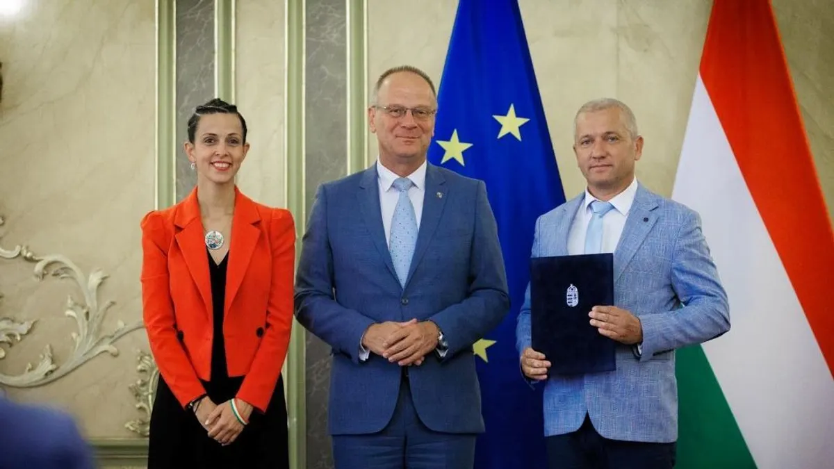 Navracsics Tibor: A kormány a jövőben is támogatni fogja az önkormányzatok természeti csapásokkal szembeni védekezését