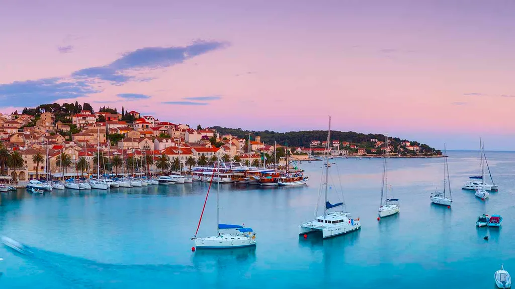 Hvar, Hvar szigete, Adriai-tenger, Dalmácia, Grebisce,  Vrboska, Stari grad, Pakleni szigetek, Sveti Nikola, tengerpart, horvát sziget, sziget, mediterrán, Horvátország, HvarHorvátország
