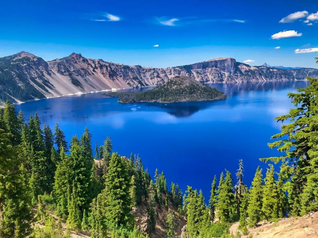 Summer,View,Of,Wizard,Island,At,Crater,Lake,National,Park