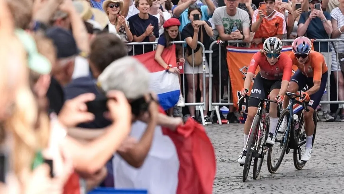 Vas Kata Blanka tizedik a női Tour de France nyitóetapján