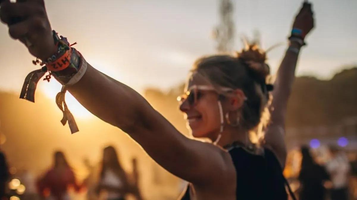 Tovább folytatódik a Sziget Fesztivál kapcsán kirobbant vita a palackokról