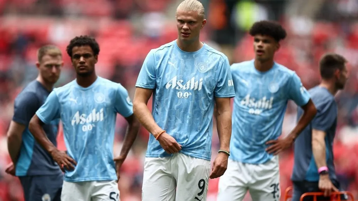 Guardiola aggódhat, eltört a lába a Manchester City focistájának