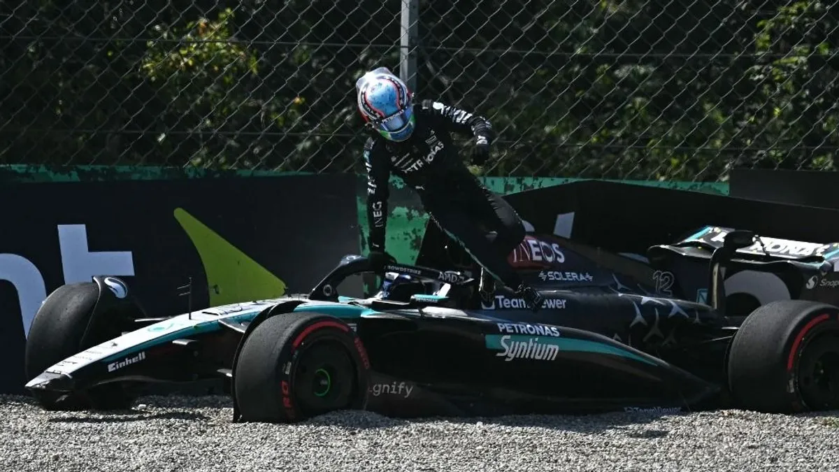 F1 Olasz Nagydíj: Hamilton utódja óriási balesettel debütált