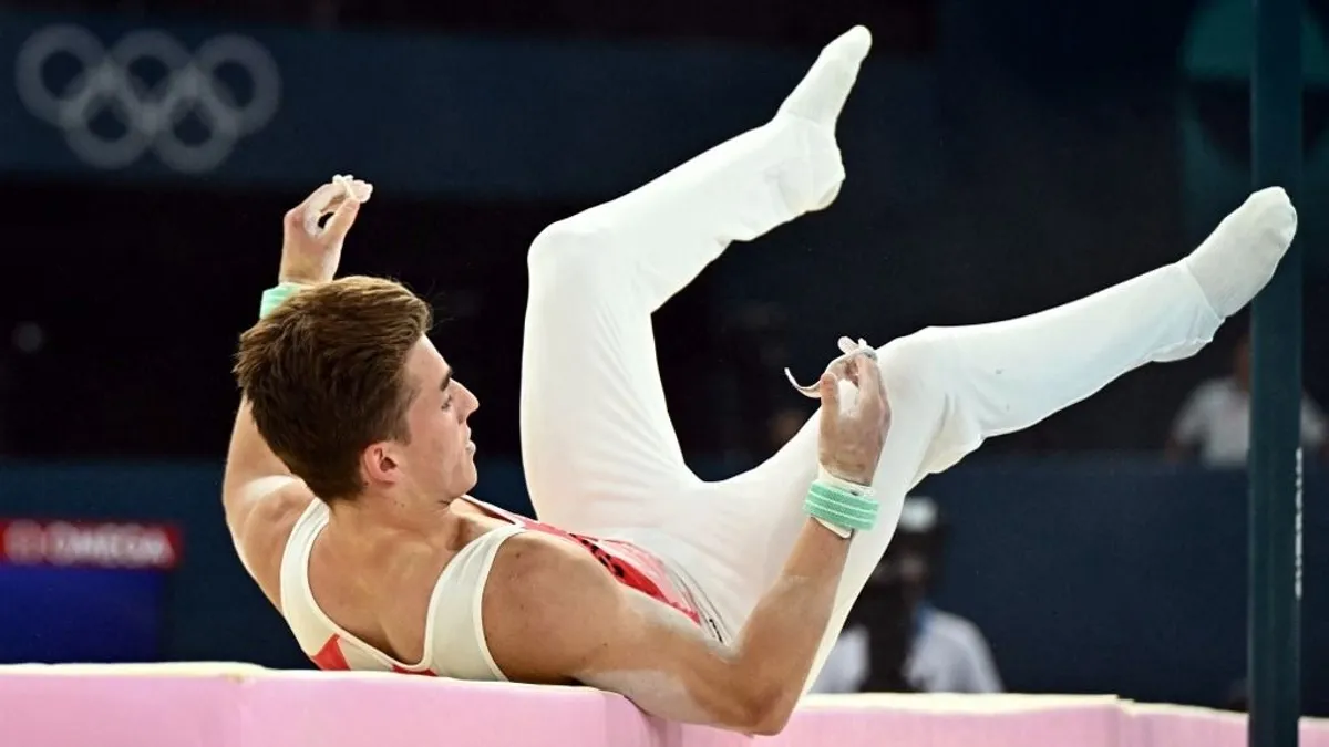 Horrorisztikus bukás: hatalmasat esett az olimpiai döntőben a 22 éves sztársportoló - videó
