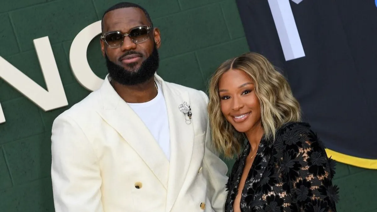 LeBron James lefeküdt a csapattársa édesanyjával