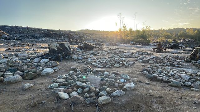 A kőtemető helye, ahol kisgyereket temettek el