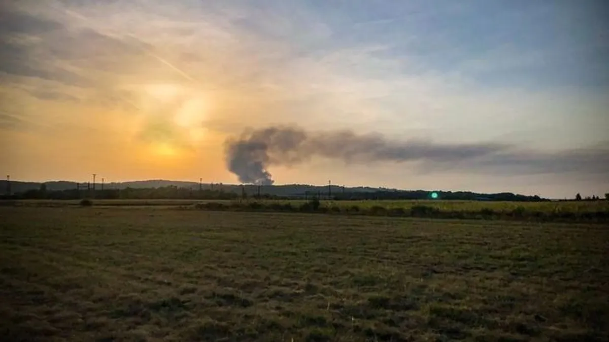 Kigyulladt egy raktár Miskolc közelében - videó