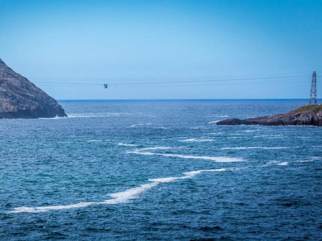 Egy apró sziget túlélésének kulcsa Írország egyetlen drótkötélpályája, dursey island cable car, durseyislandcablecar