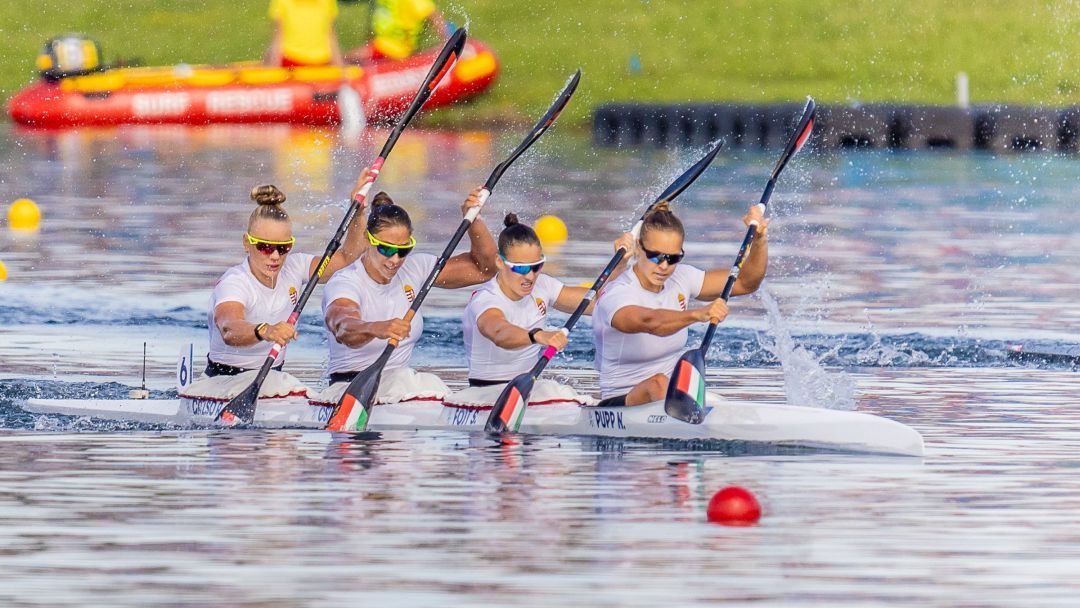 A Pupp Noémi, Fojt Sára, Csipes Tamara, Gazsó Alida Dóra összeállítású magyar női kajak négyes ott lesz az olimpiai A-döntőben, kajak-kenu