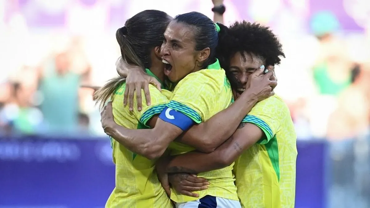 Piros lapja után zokogott az olimpián kiállított focilegenda - videó