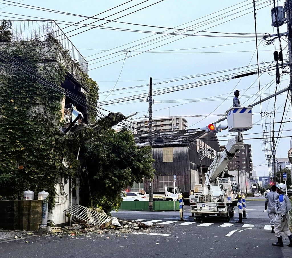 Massive earthquake in Miyazaki, Japan