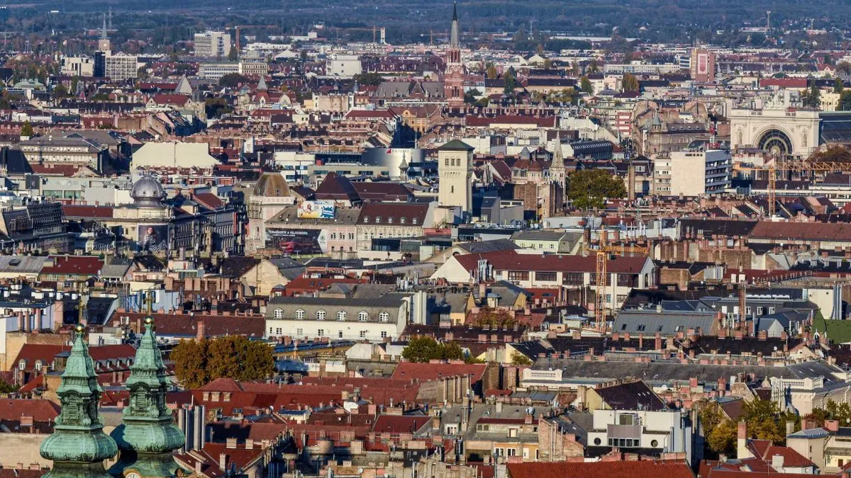 Világszenzáció: Budapesten van egy épület, amelyet az űrből érkezett anyagból építettek