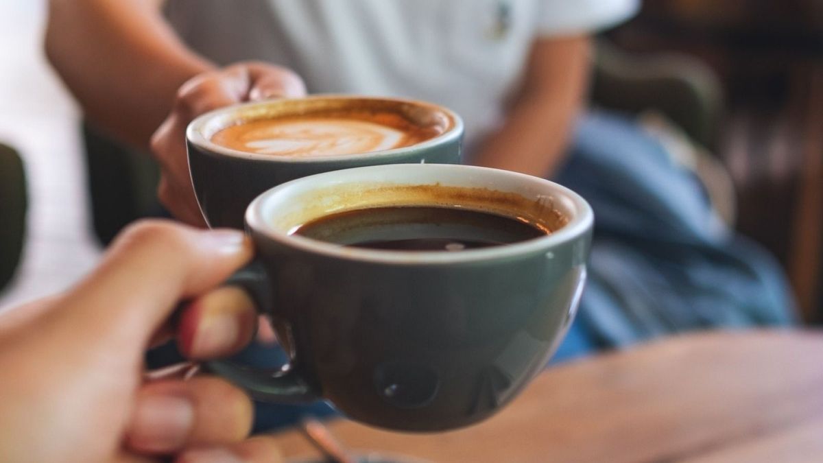 A kávéban vagy teában található koffein jót tesz a szívünknek