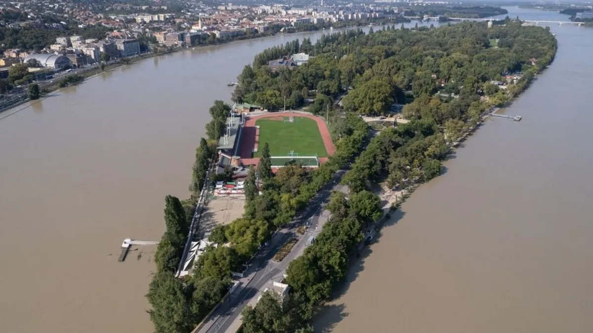 Itt nézheti élőben a budapesti árvizet - videó