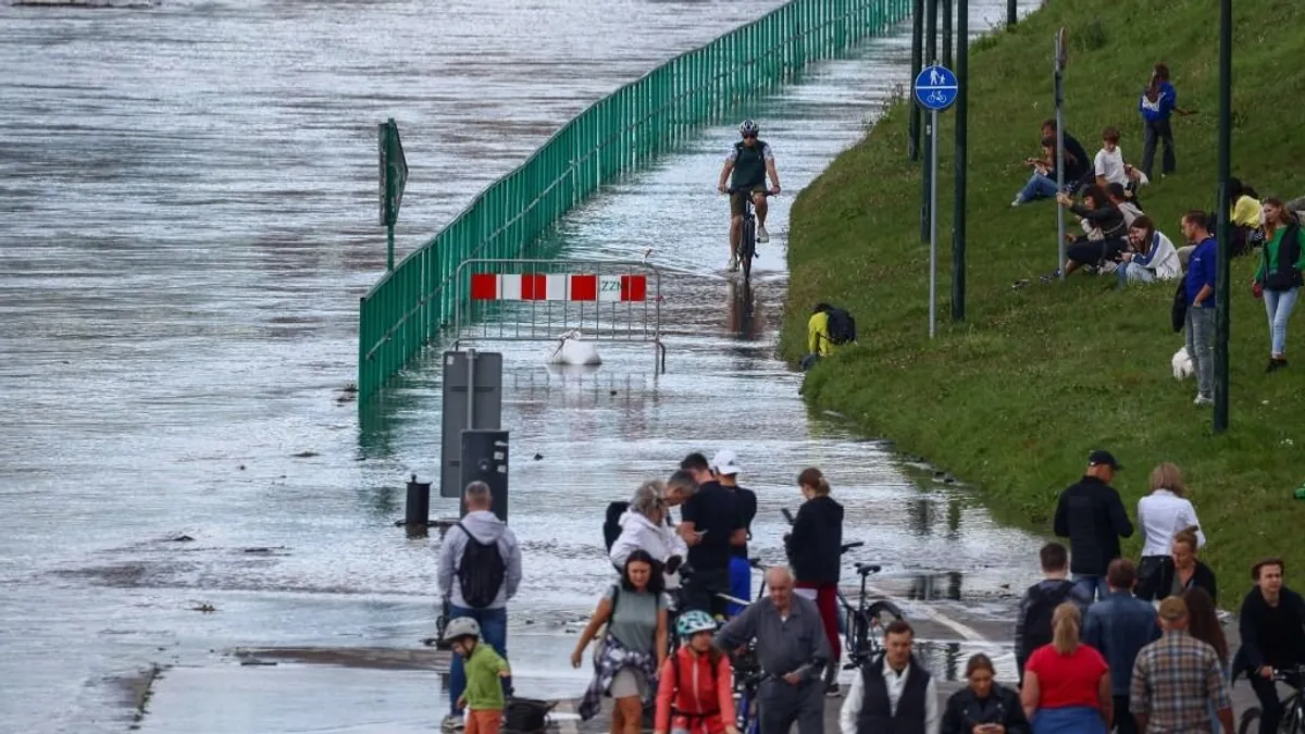 Lengyelország hatalmas összeget különített el az árvízkárosultak támogatására