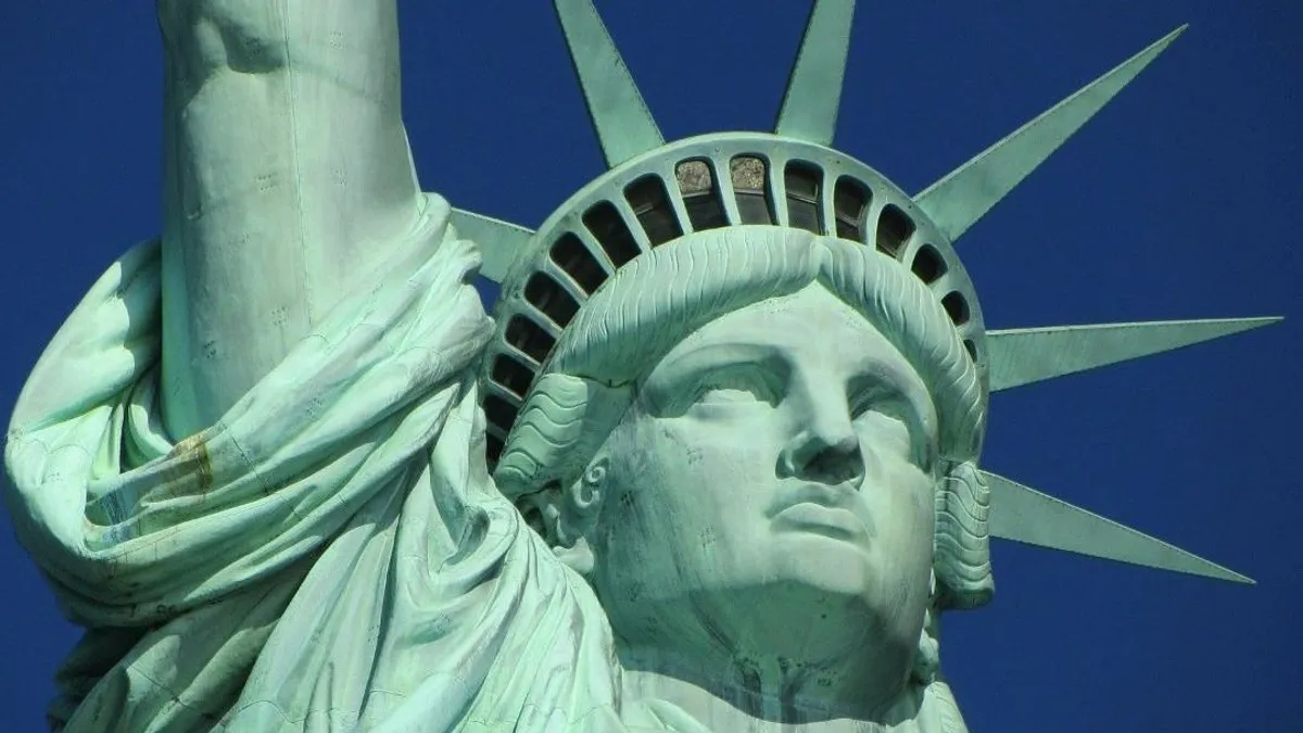 Egy aprócska magyar faluban felállították a New York-i Szabadság-szobor mását - videó