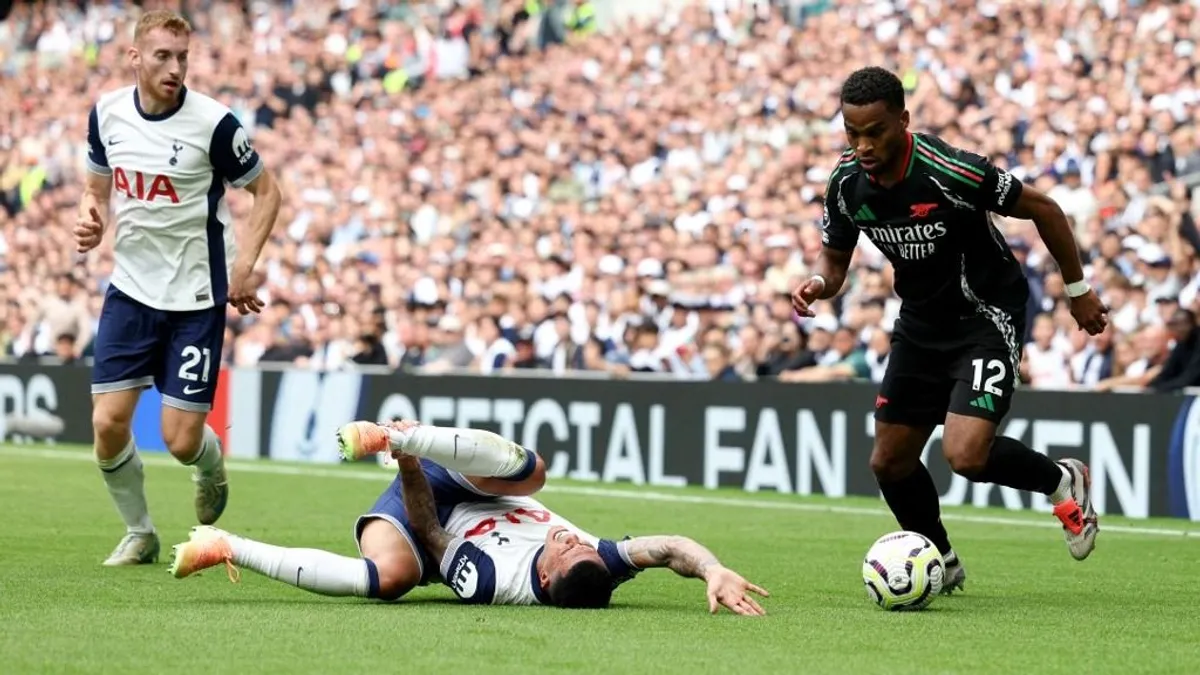 Elmaradt piros lap miatt őrjöngenek a Premier League-rangadó után
