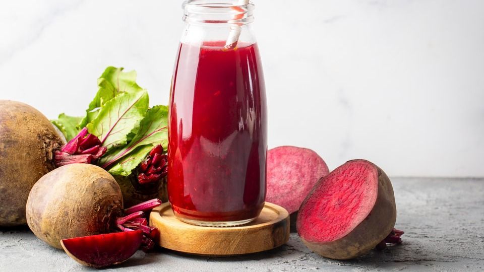 Glass,Of,Fresh,Beetroot,Juice,With,Vegetables