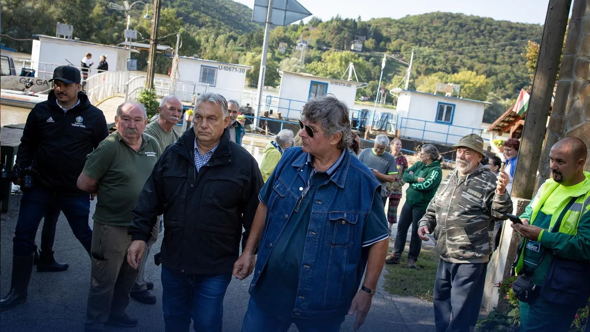 Orbán Viktor: Partraszállás Kisorosziban - képek