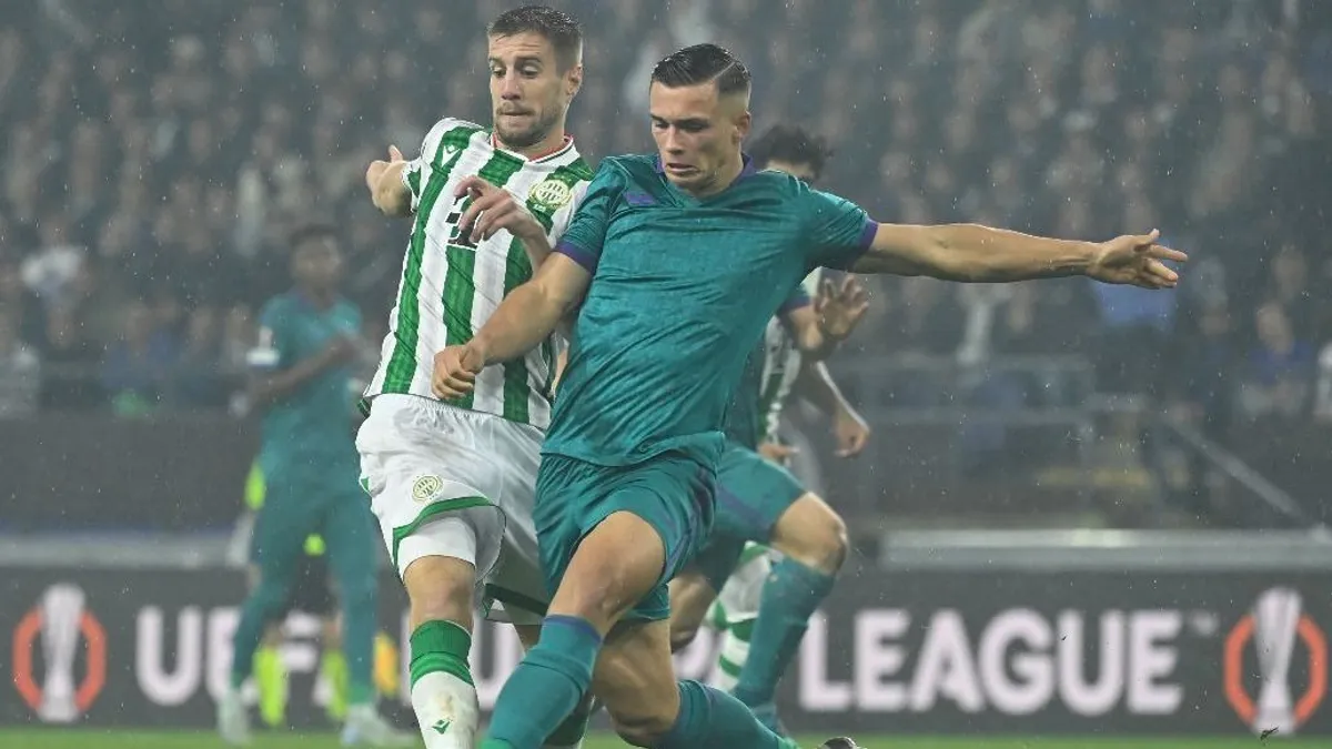 Varga Barnabás felé köpött az Anderlecht focistája - videó