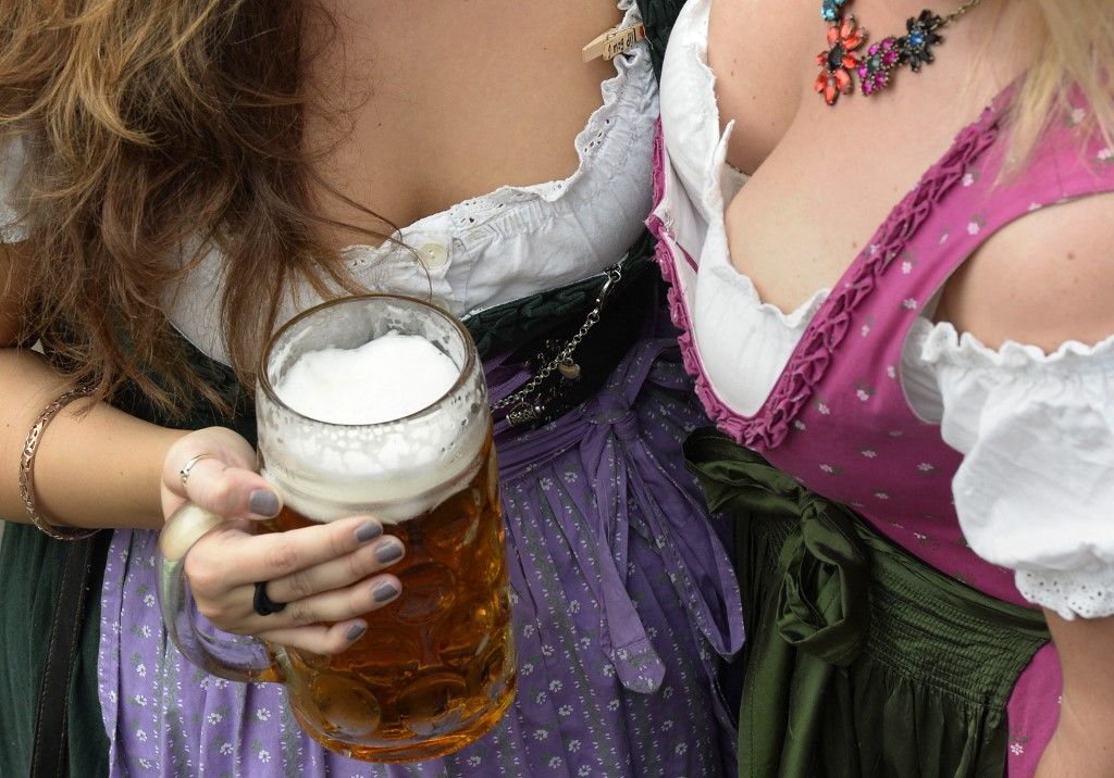 Nők az Oktoberfesten