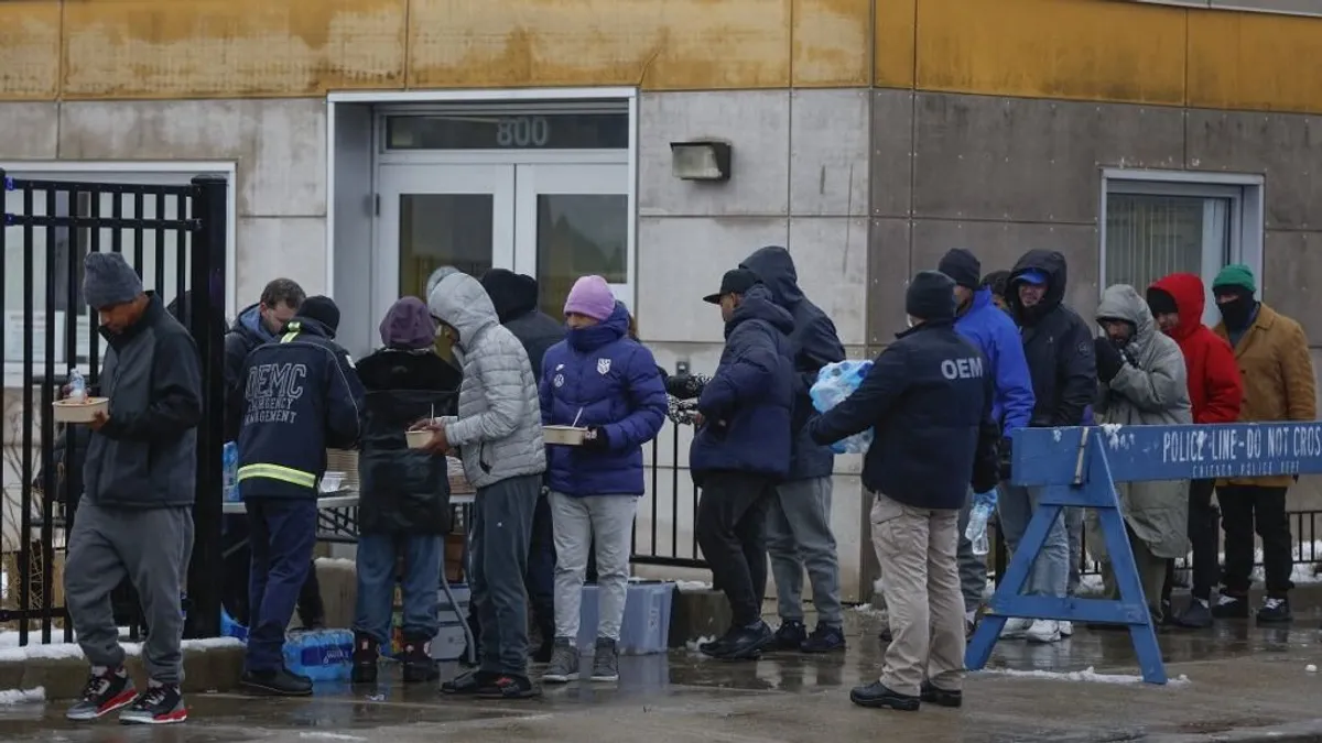 Lángba borulhat az amerikai nagyváros a migránsok miatt