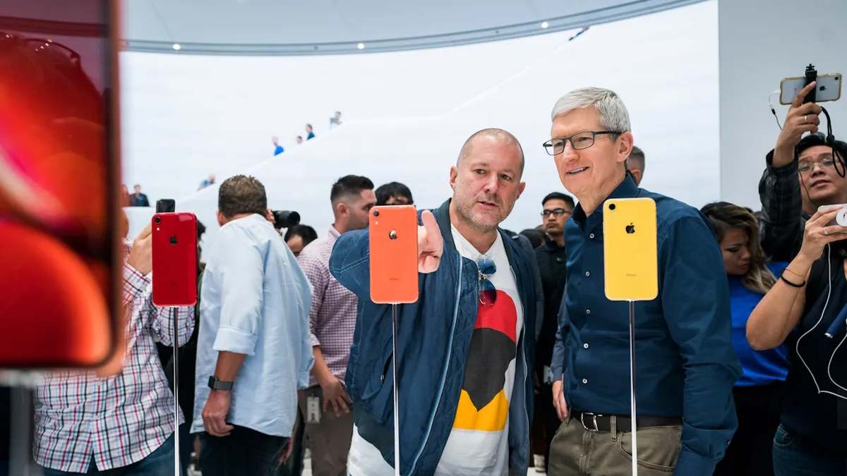 Lelepleződött az Apple vezetőjének piszkos titka