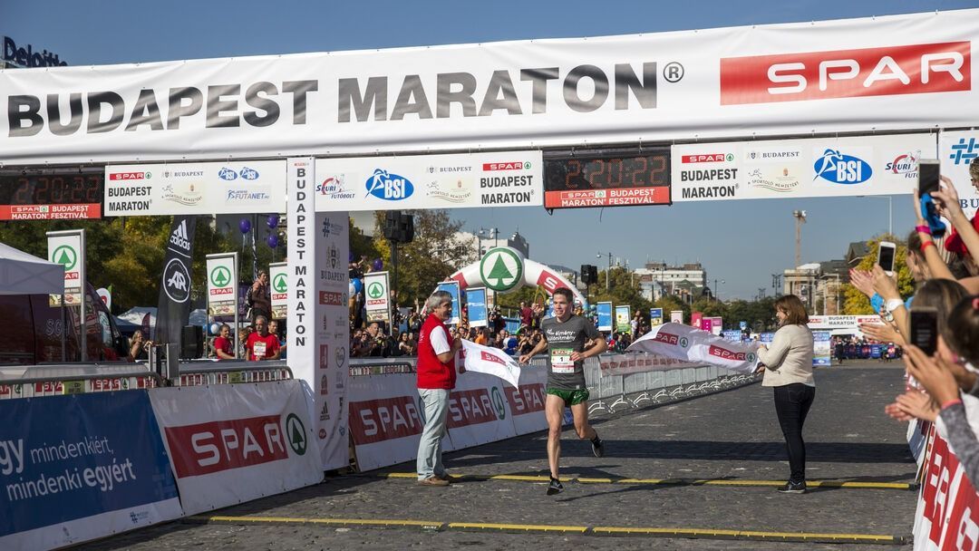 Idén 30 ezer futót várnak az év legnagyobb futóversenyére, a SPAR Budapest Maratonra (a felvétel egy korábbi eseményen készült)