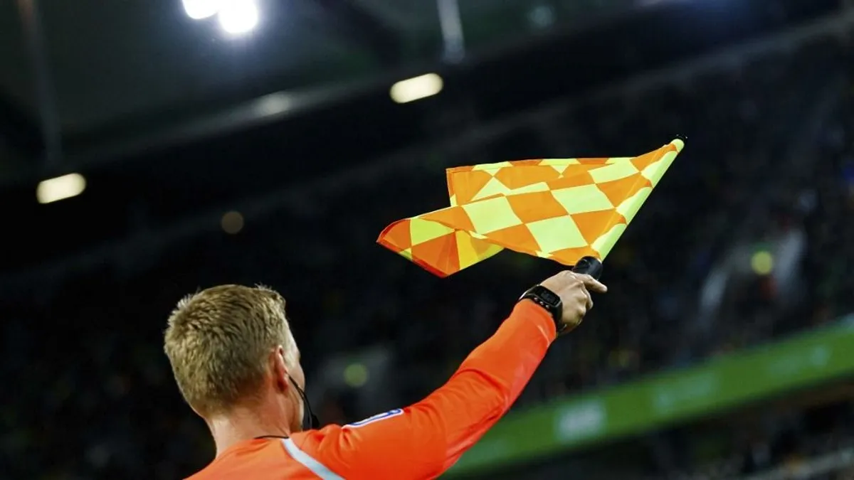 Óriási változás előtt a futball: eltörölhetik a lesszabályt
