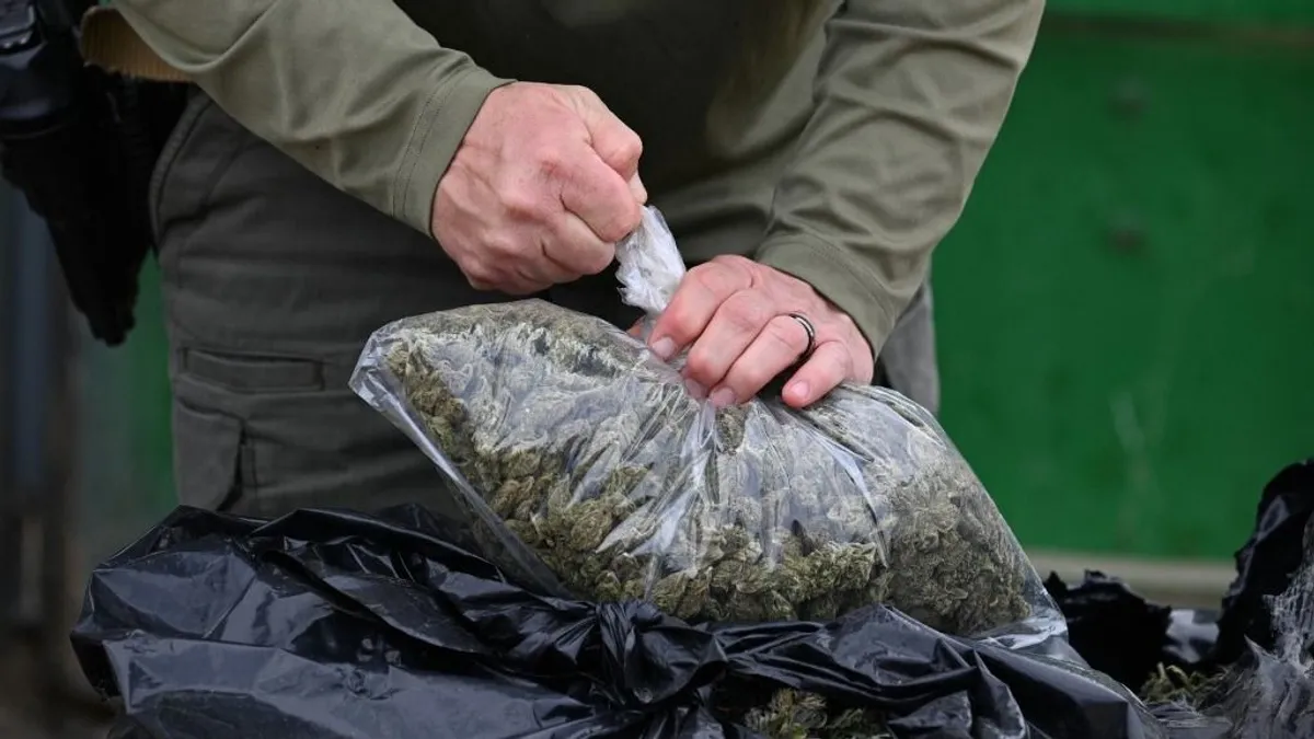 300 millió forintnyi drogot próbált Angliába csempészni a korábbi Arsenal-focista