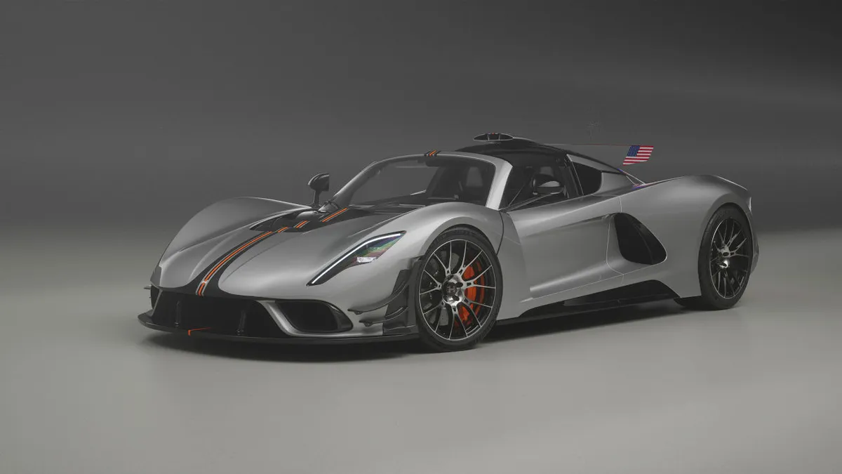 Az USA-ból jön a világ legerősebb, kézi váltós autója, az 1817 lóerős Hennessey Venom F5-M