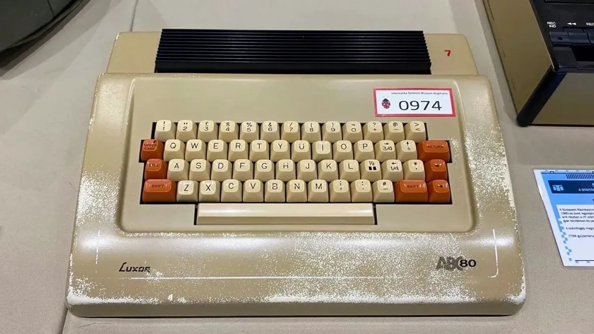 Retro számítógépek közt böngészhetünk ezen a kiállításon