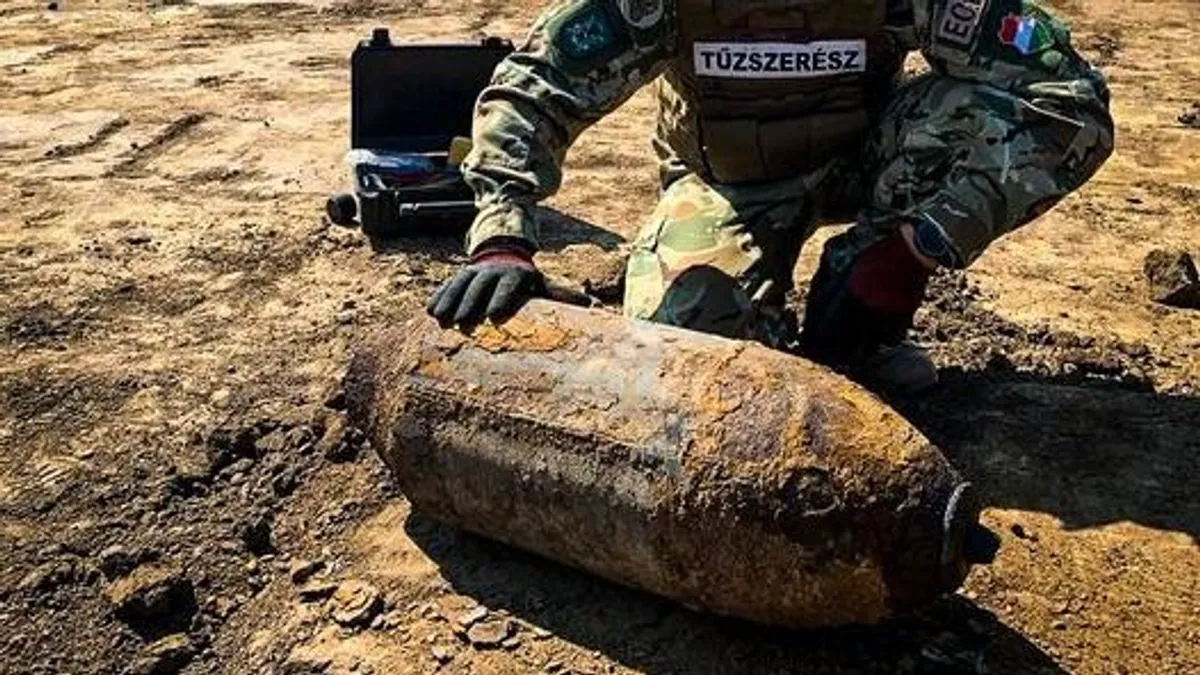 Hatalmas bombát találtak Debrecenben