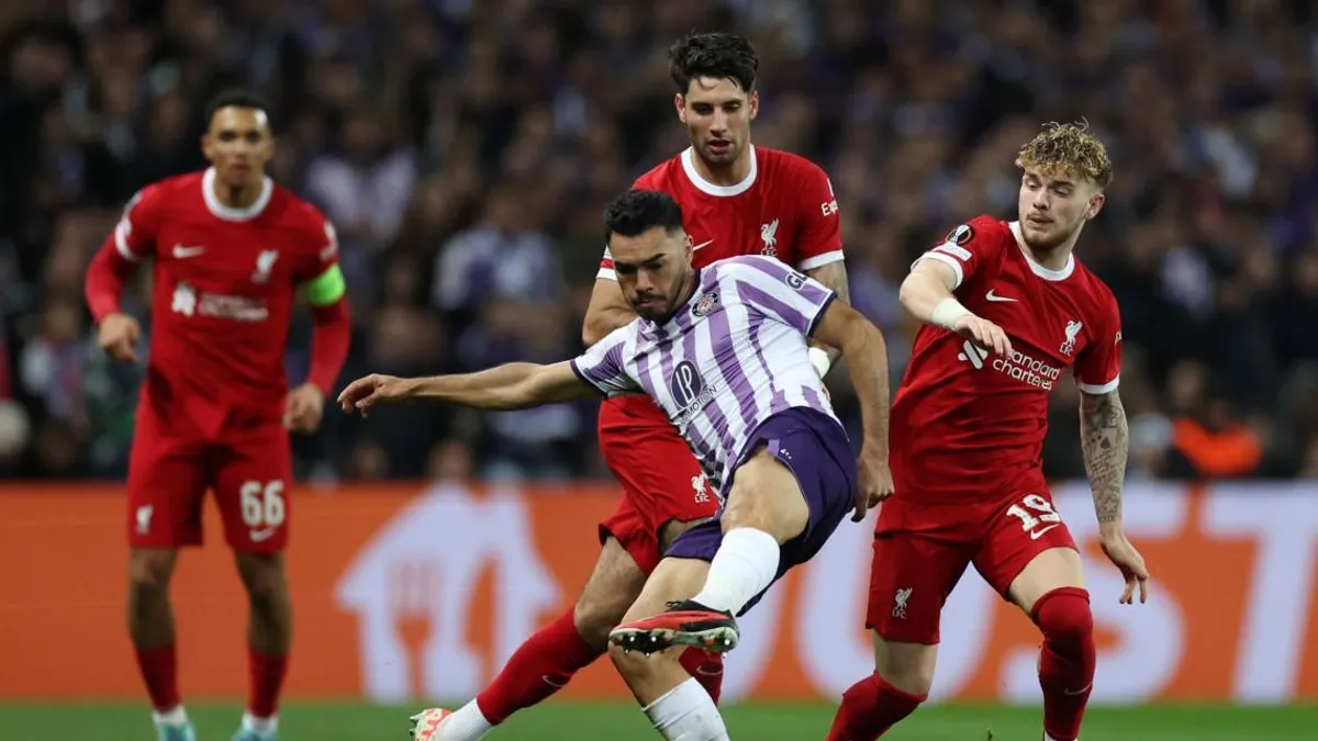 Dráma a Liverpoolnál, eltört a lába Szoboszlai Dominik csapattársának