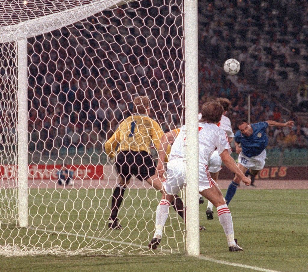 WORLD CUP-1990-ITA-CZE-SCHILLACI