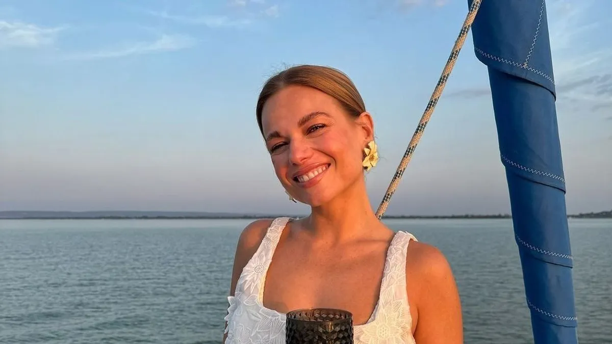 Ilyen menyasszony volt Cserpes Laura: itt vannak a részletek a titkos esküvőről