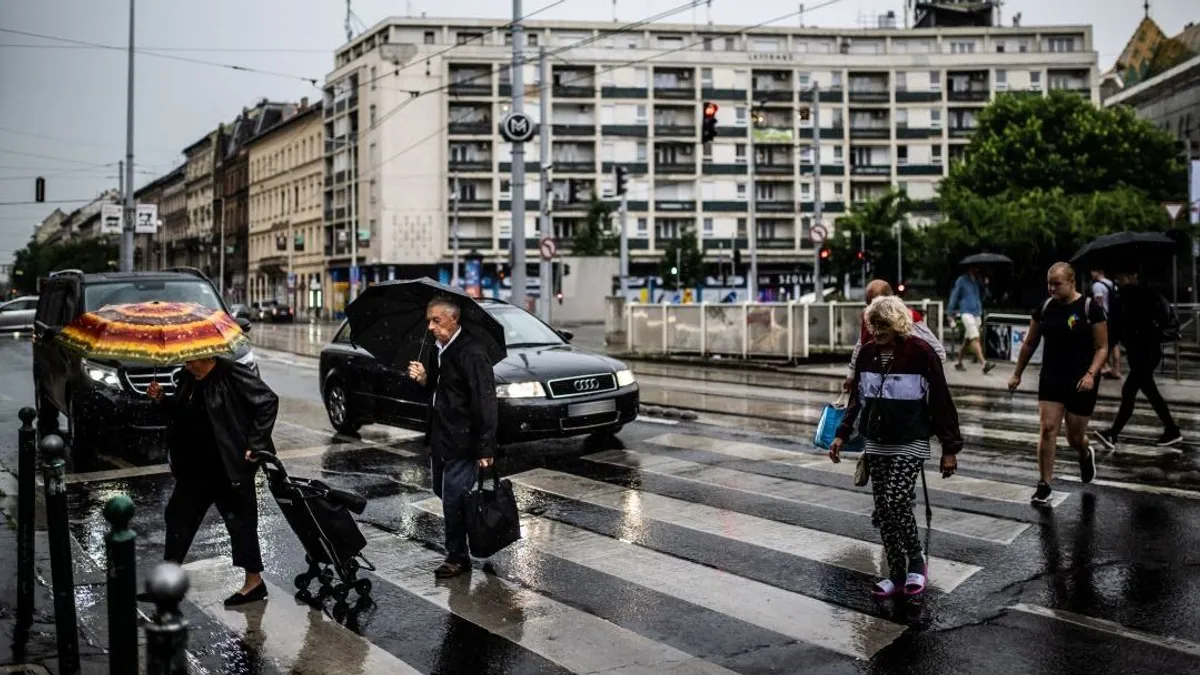 Óriási lehűléssel, szélviharokkal és jégesővel kezdődik a valódi ősz a hétvégén