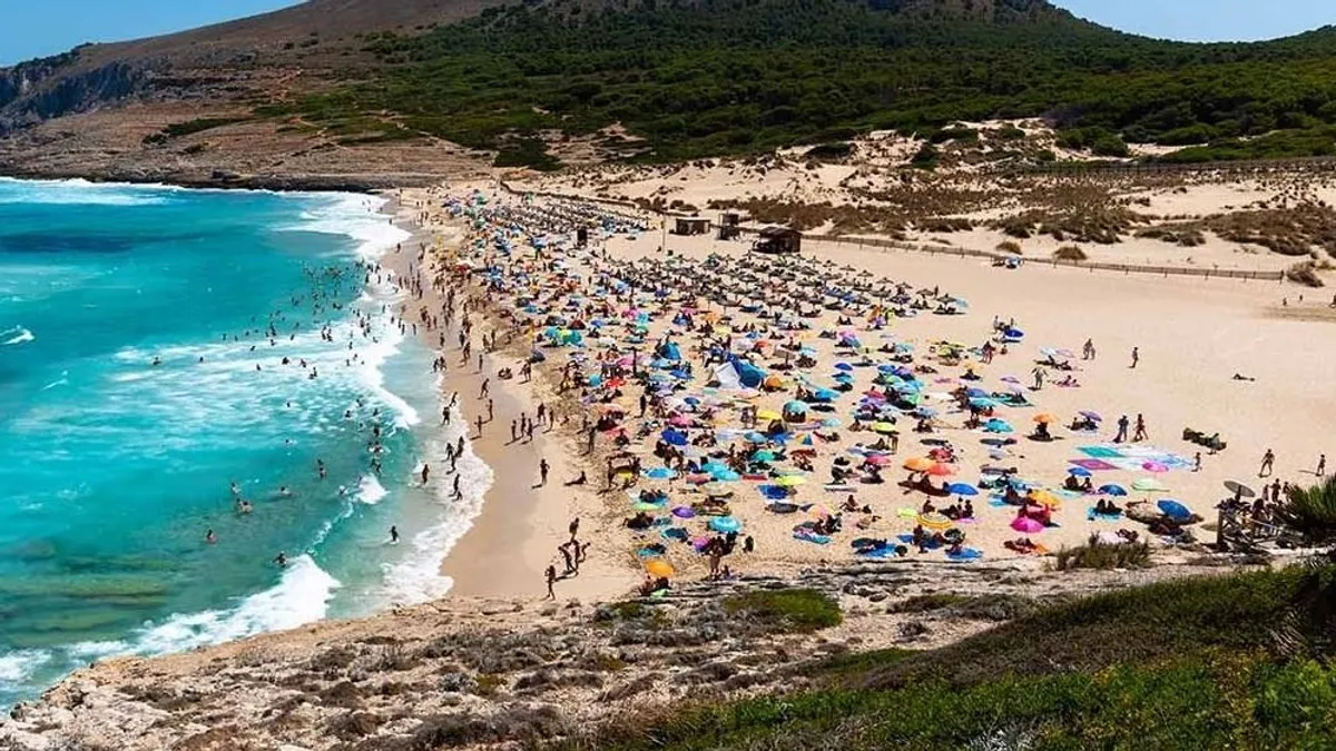 Mallorcán üzentek a turistáknak: Menjetek haza!