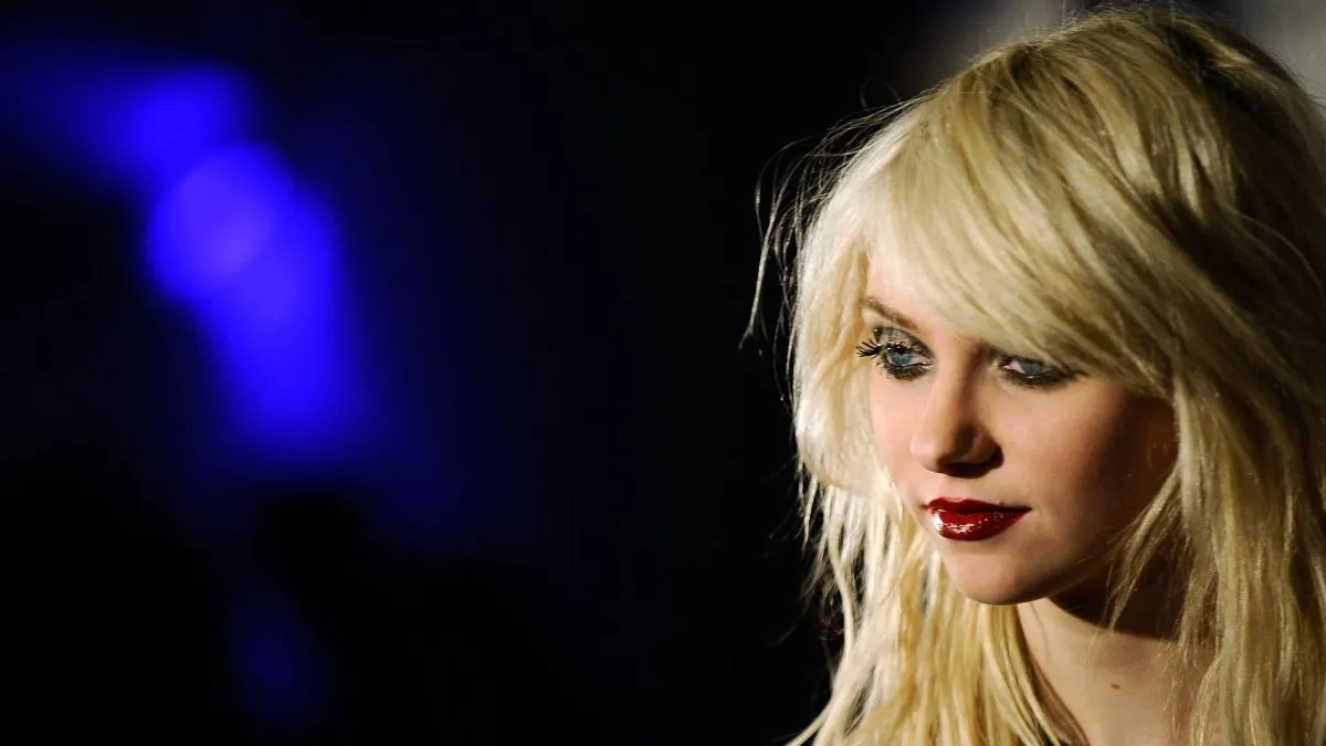 Taylor Momsen félmeztelenül jelent meg a vörös szőnyegen